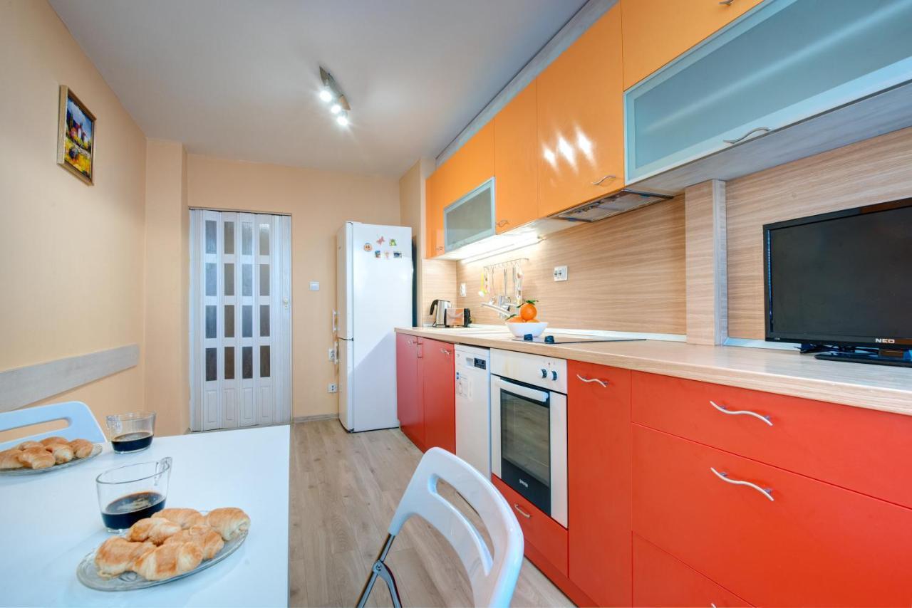 Daisy - 3 Room And Kitchen Apartment In Lazur Бургас Экстерьер фото